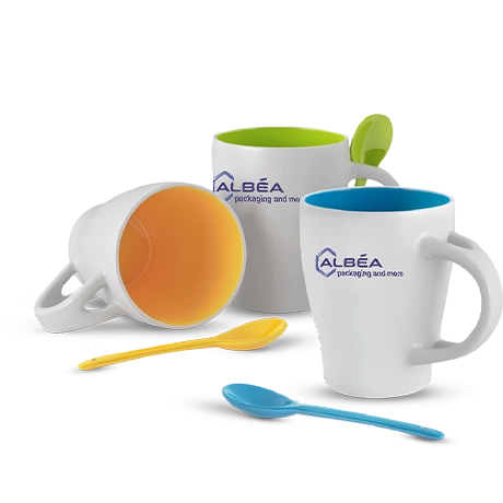 Tasses avec cuillère