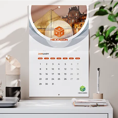 Calendriers muraux avec reliure par agrafage